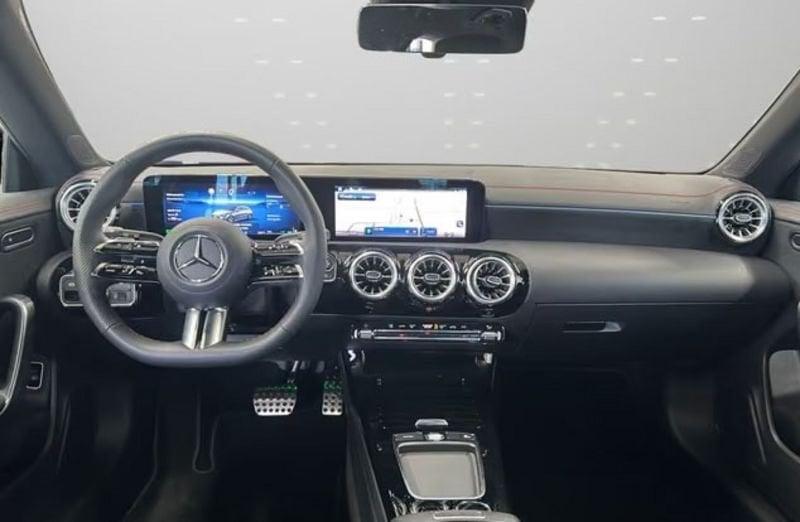 Mercedes-Benz CLA CLA Shooting Brake 180 AMG Line Premium Plus LED NAVI CAMERA