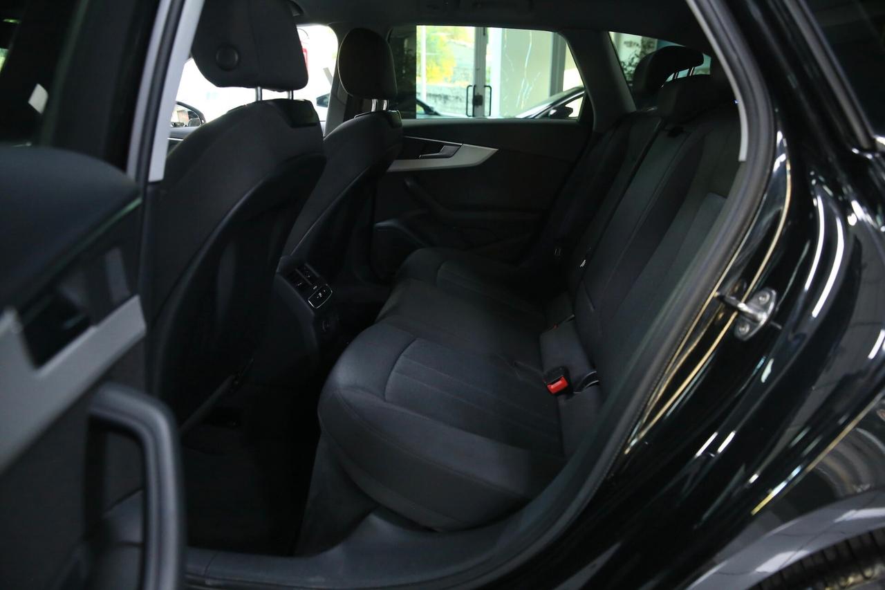 Audi A4 Avant 30 TDI 136 cv S tronic Business Advanced