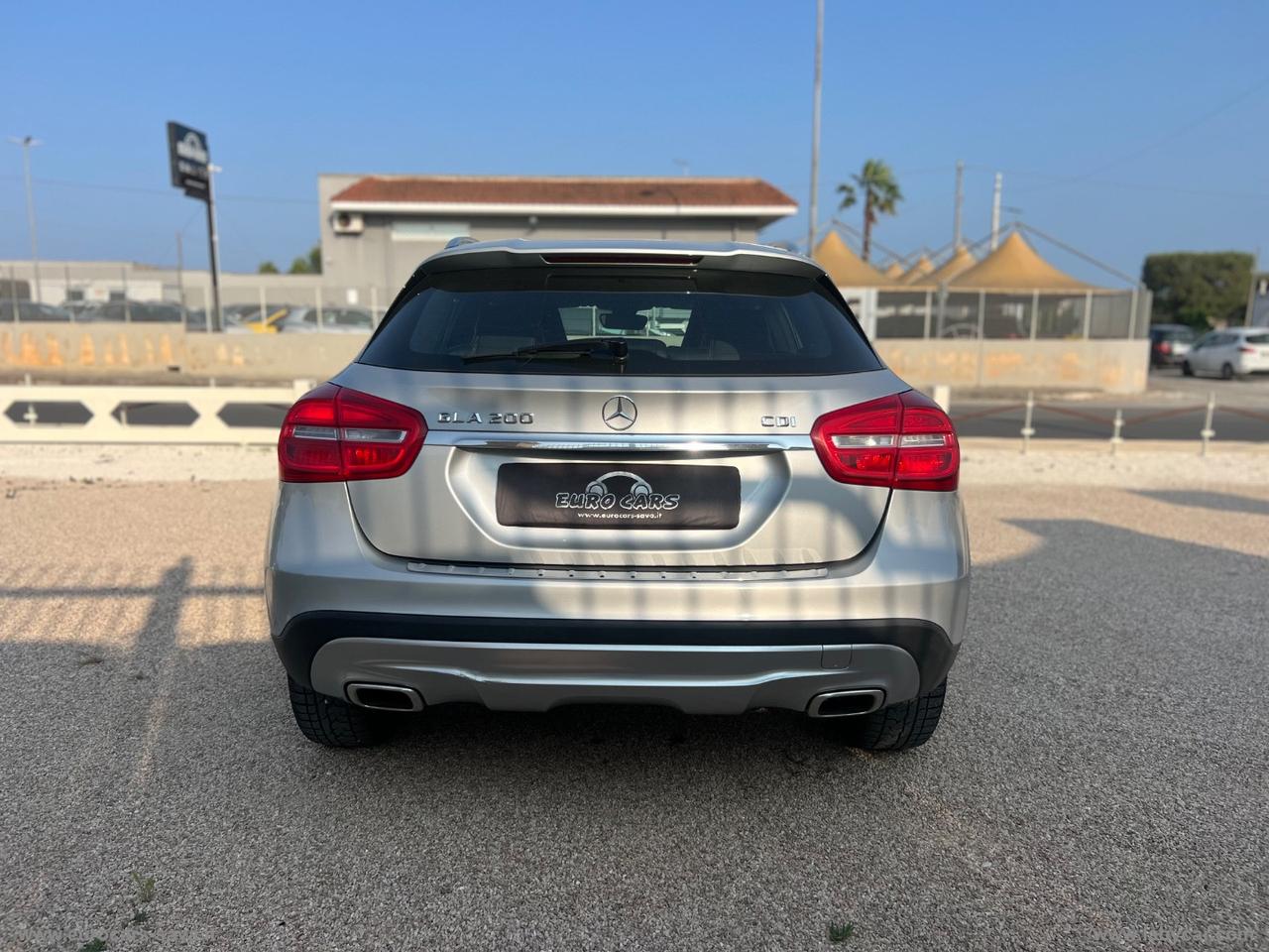 MERCEDES-BENZ GLA 200 CDI Automatic Sport