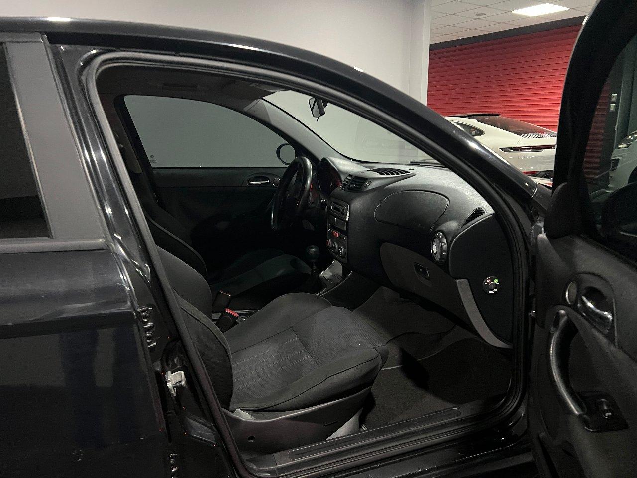 Alfa Romeo 147 5 Porte 147 5/P 1.9 jtd 120cv TOTAL BLACK