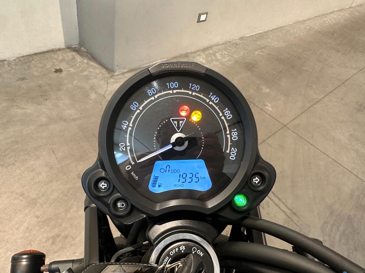 Triumph Scrambler 900 2024