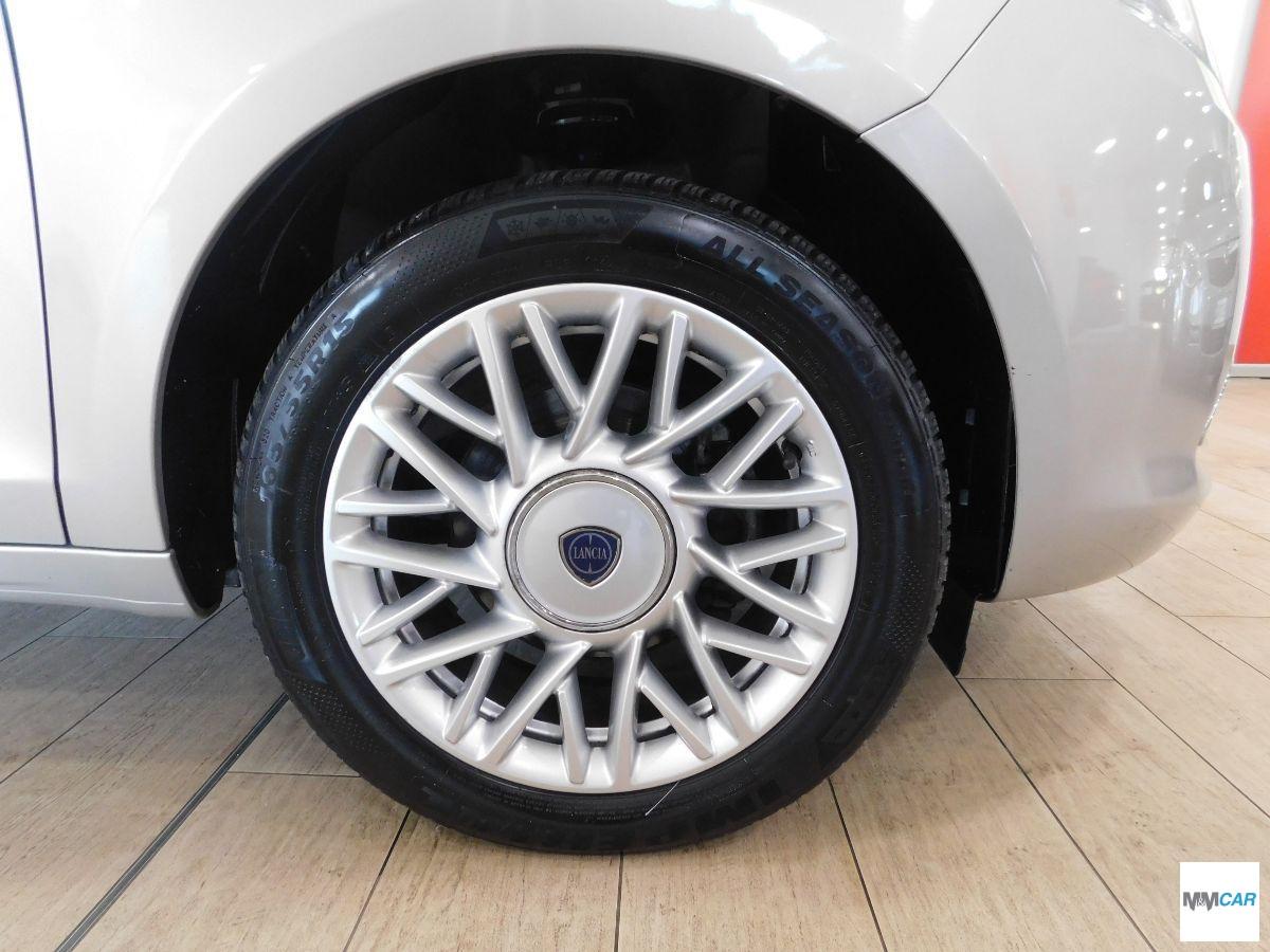 LANCIA - Ypsilon - 1.2 69 CV 5p. Gold