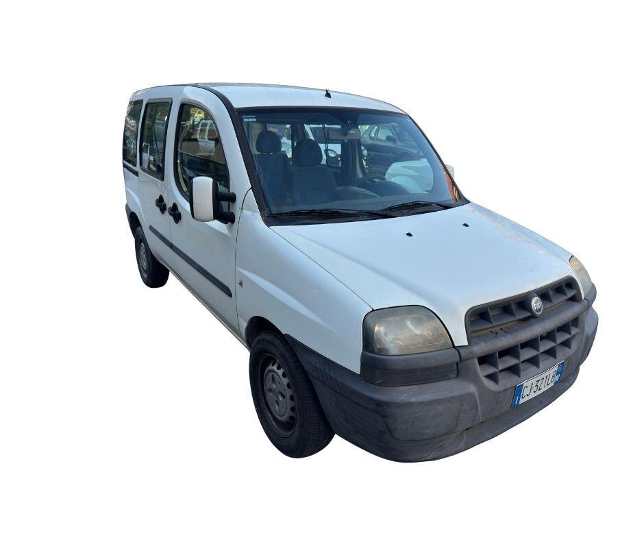 Fiat Doblo 1.9 diesel cat Cargo Combi Autocarro 5 posti SX tassa ridotta