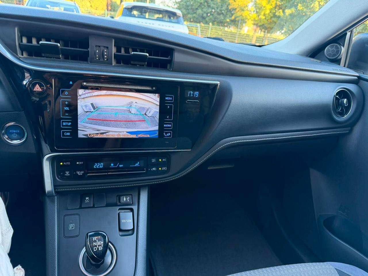Toyota Auris Touring Sports 1.8 Hybrid Lounge