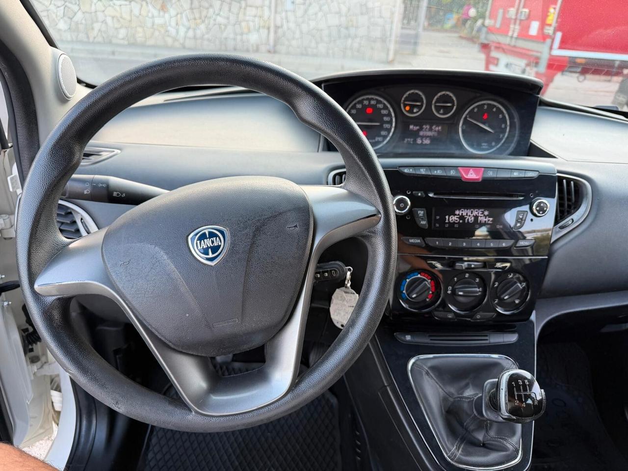 Lancia Ypsilon 1.2 69 CV 5 porte Elefantino-2015