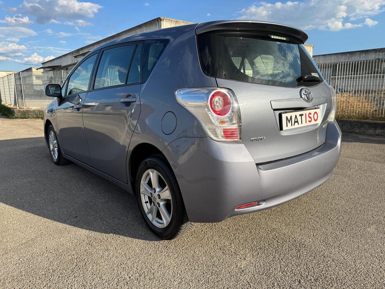Toyota Verso 2.0 D Sol 146000 km GARANZIA 12 m