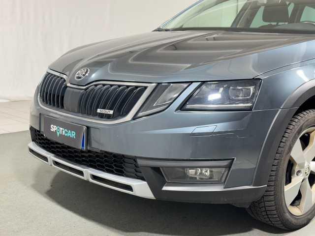 SKODA Octavia 2.0 TDI SCR 184 CV DSG Wagon 4x4 Scout