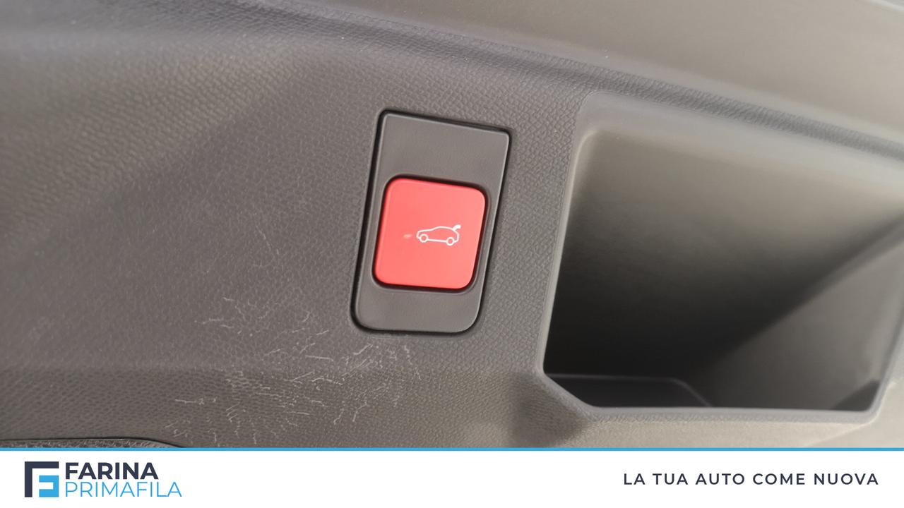 PEUGEOT Nuovo 5008 Hybrid 136 e-DCS6 GT