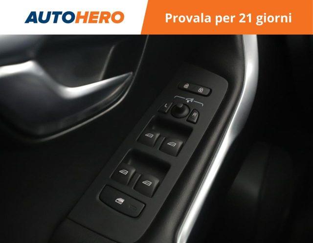 VOLVO V40 T3 R-design Kinetic