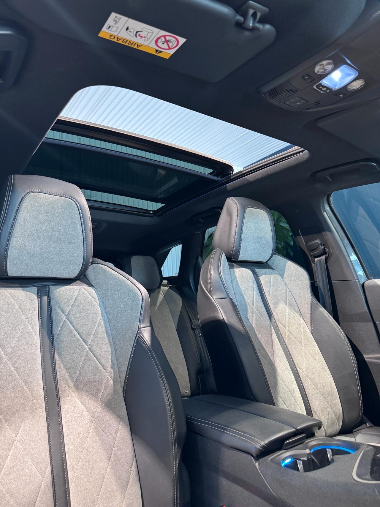 Peugeot 3008 Hybrid4 300 e-EAT8 GT Line