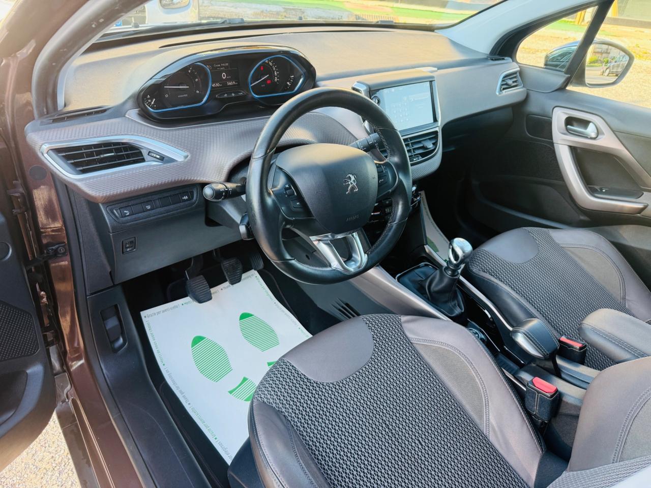 Peugeot 2008 1.6 e-HDi 115 CV Stop&Start Allure