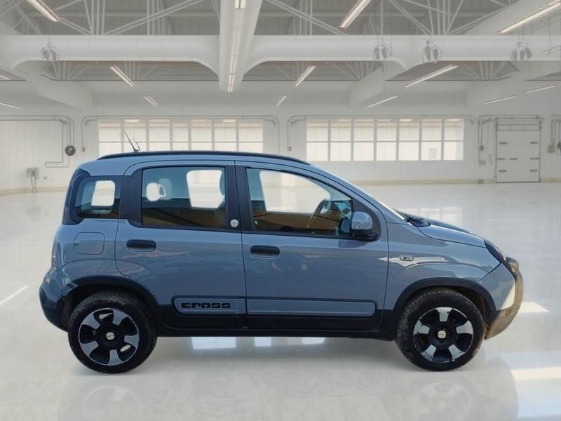 FIAT PANDA 1.0 70 CV HYBRID CITY CROSS LAUNCH ED 5 PORTE BERLINA