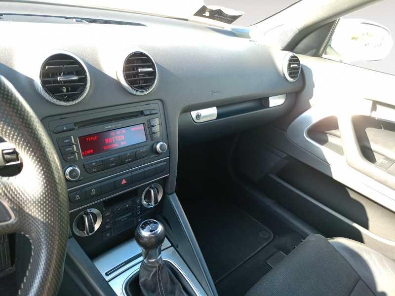 AUDI A3 Cabrio 1.6 tdi Ambition