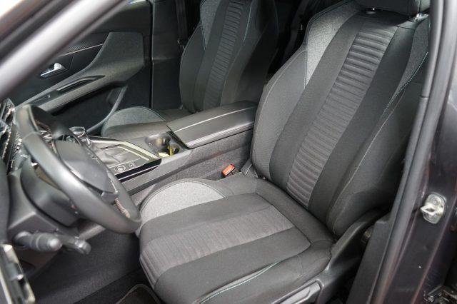 PEUGEOT 3008 PureTech Turbo 130 S&S Active Pack