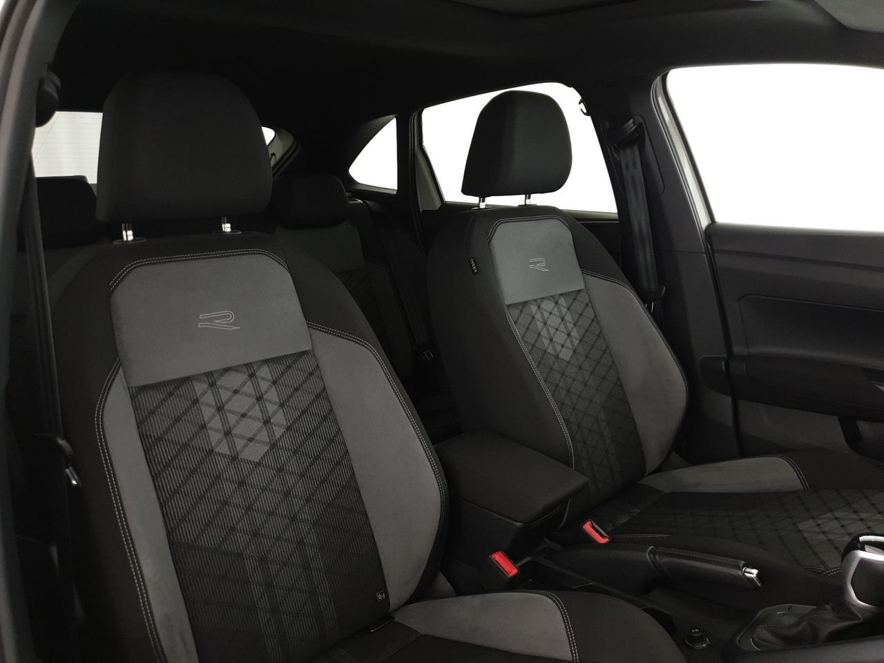 Volkswagen Taigo 1.0 tsi r-line 110cv dsg