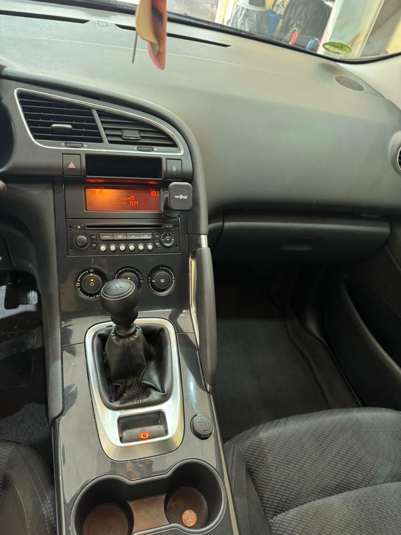 Peugeot 3008 1.6 HDi 112CV Tecno