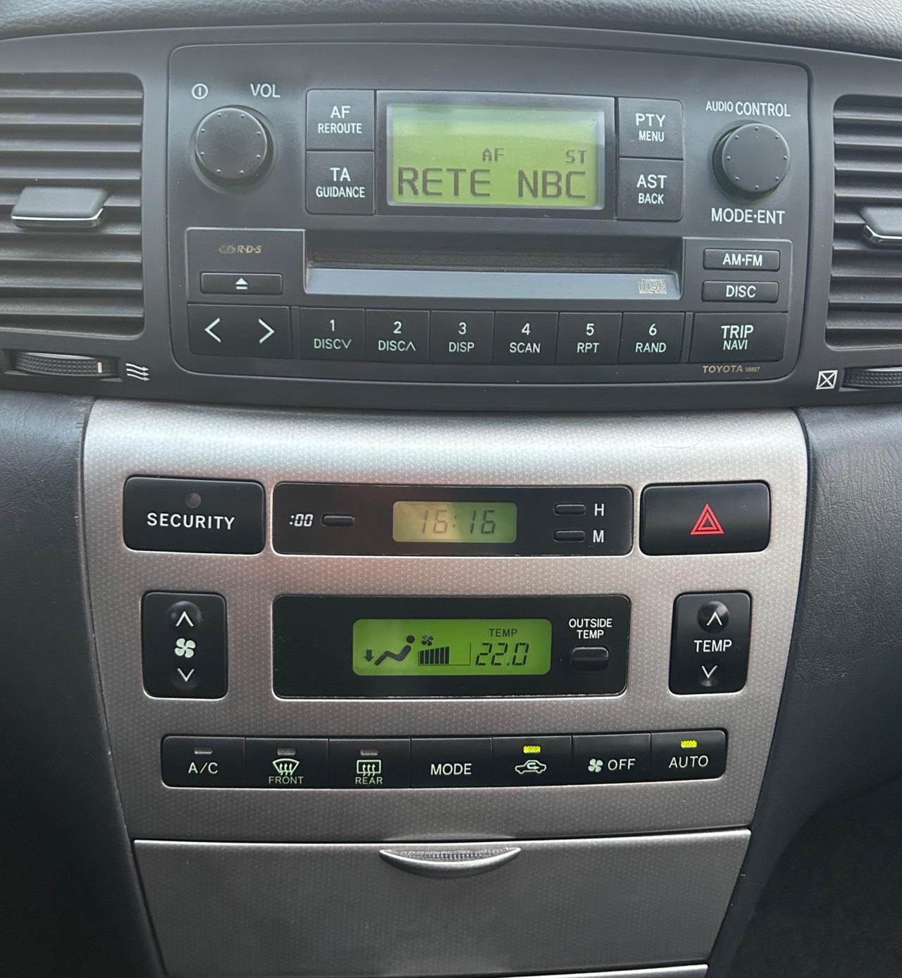 Toyota Corolla 1.6 Benzina 5 porte Neopatentati