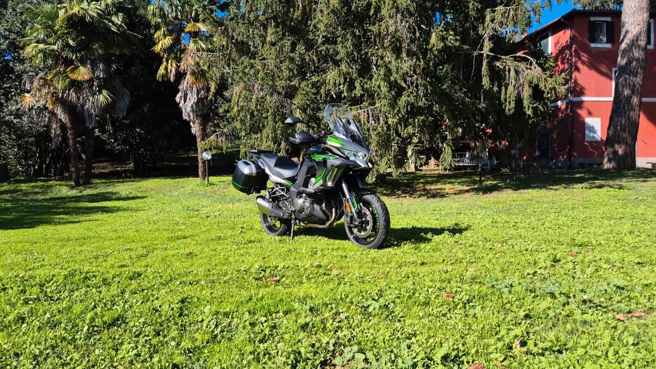 KAWASAKI VERSYS 1000 SE unipro' 2024 km362 leggi testo