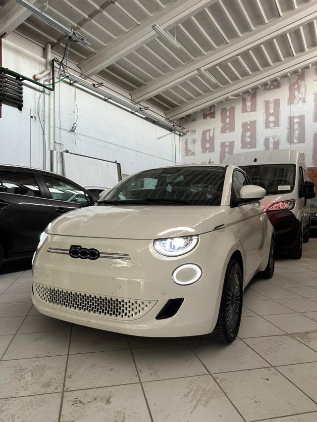 FIAT 500e Berlina 42 kWh Icon +