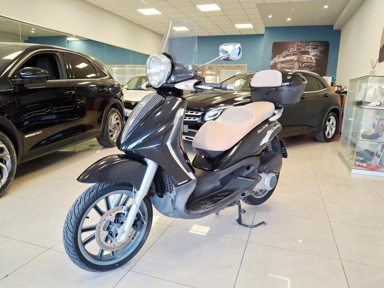 Piaggio Beverly 300 i.e. Tourer