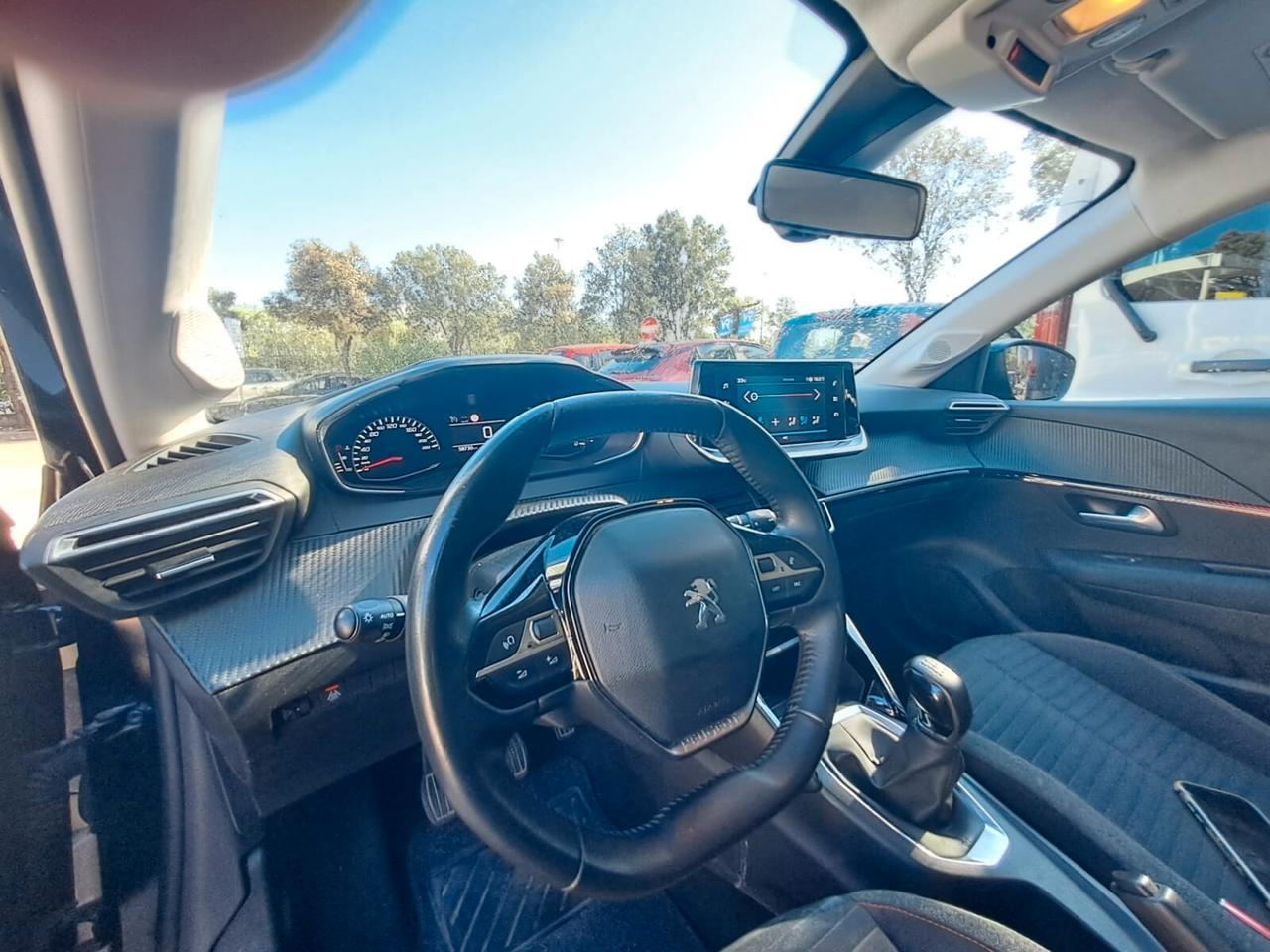 Peugeot 208 2022 garantita 12 mesi