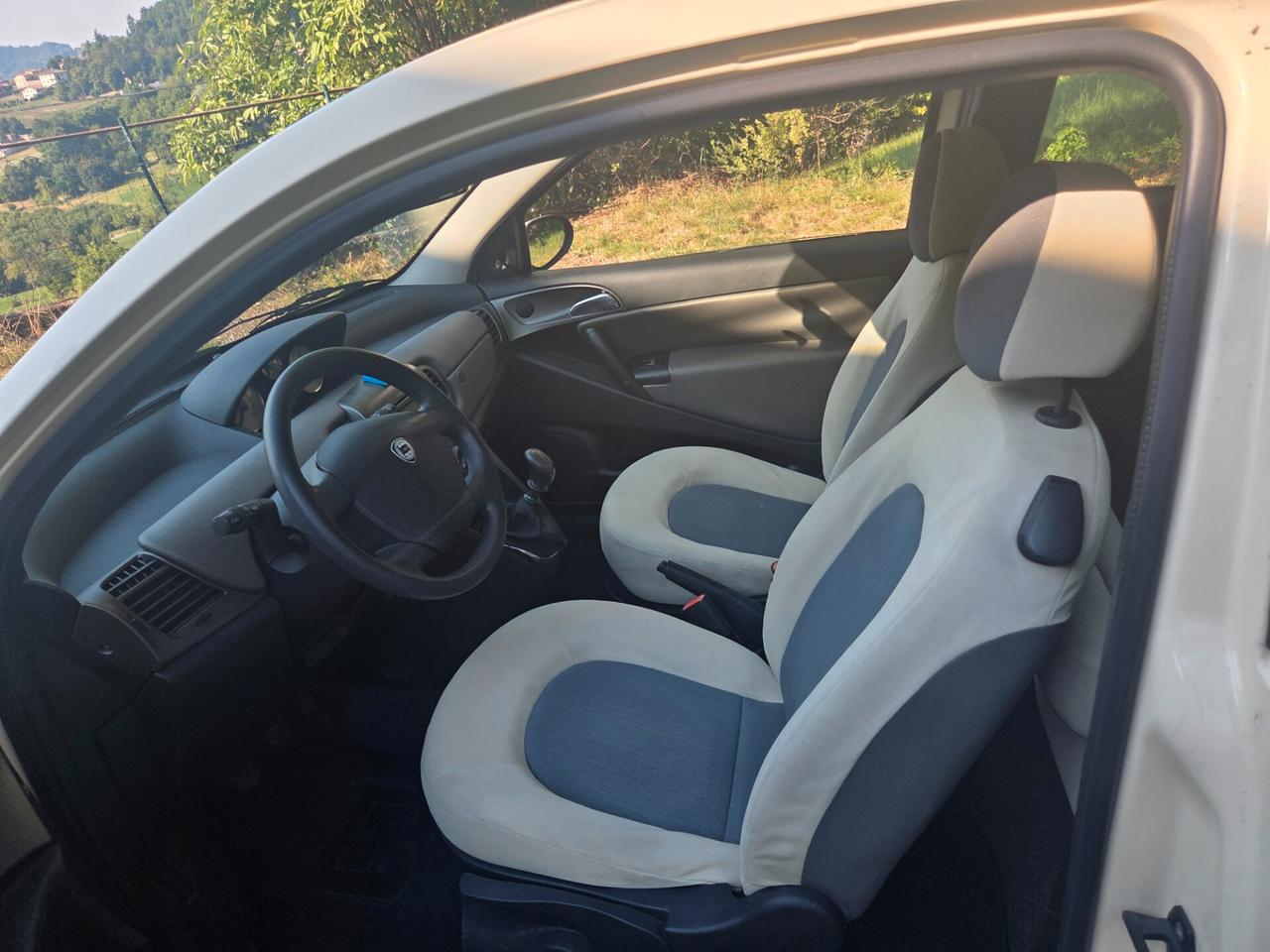 Lancia Ypsilon 1.2 Argento