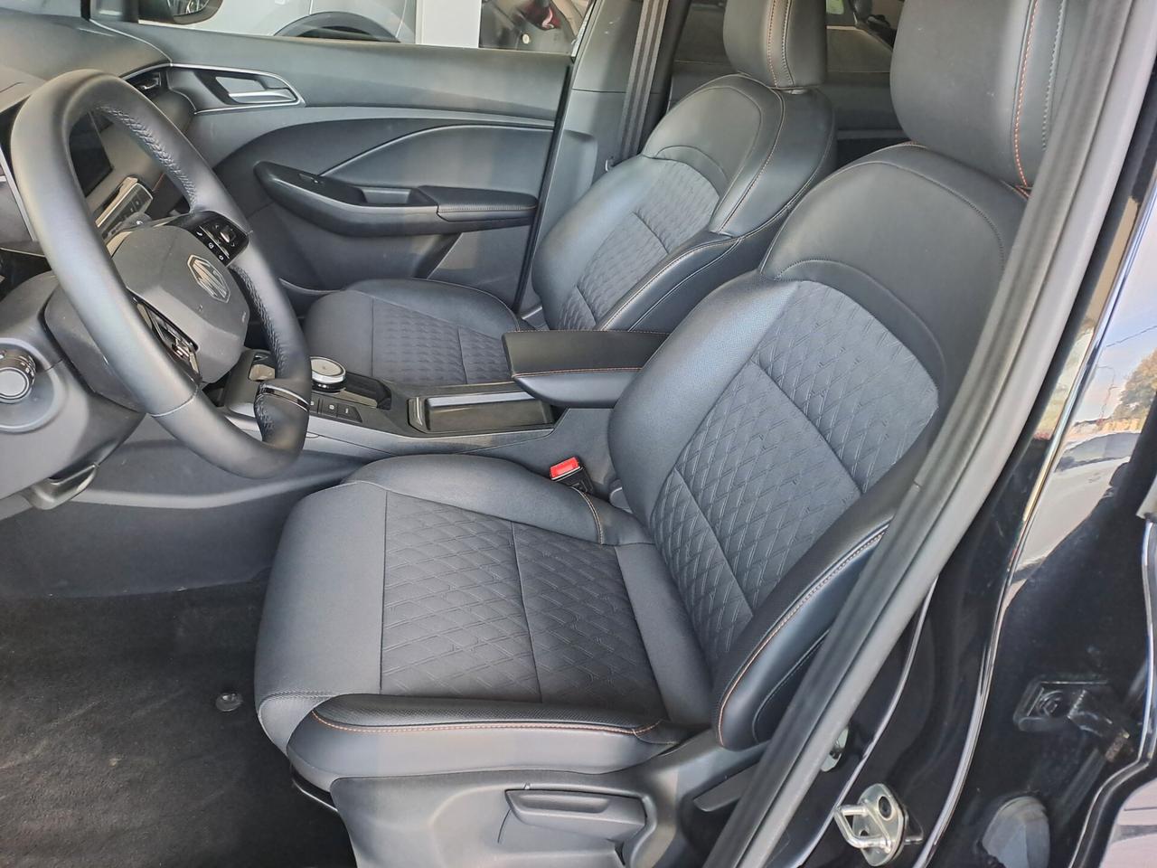 MG3 1.5 Hybrid+ Luxury km 23572 garanzia 7 Anni