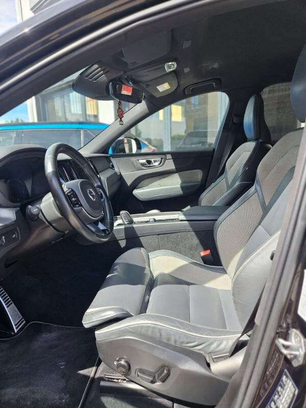 Volvo XC60 2.0 b4 R-design awd auto my20