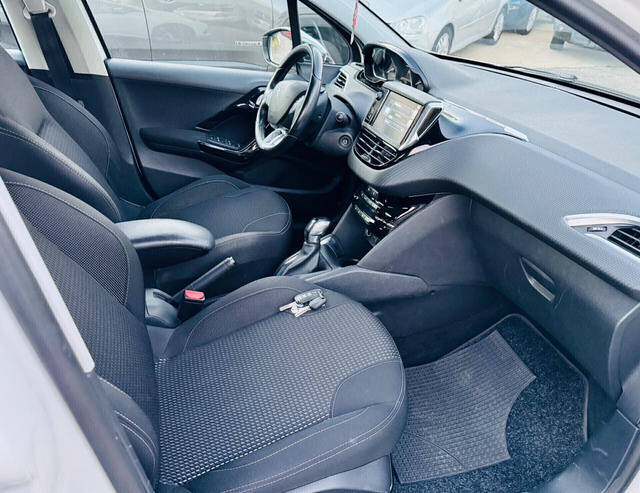 Peugeot 208 PureTech 82 5 porte Allure Ok Neopatentati