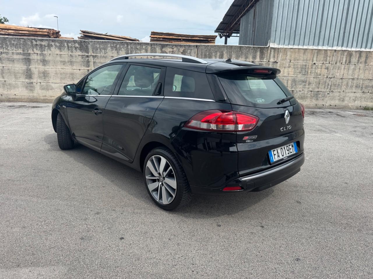 Renault Clio Sporter dCi 8V 90CV COSTUME NATIONAL