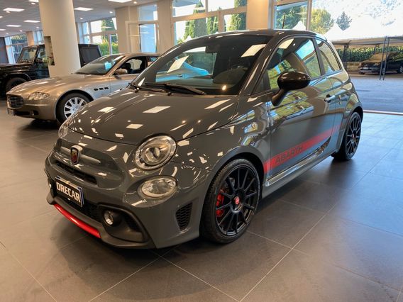 Abarth 695 1.4 Turbo T-Jet XSR Yamaha Limited Edition AKRAPOVIC
