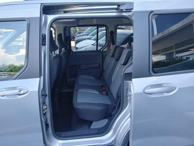FORD Tourneo Courier 1.0 EcoBoost Titanium