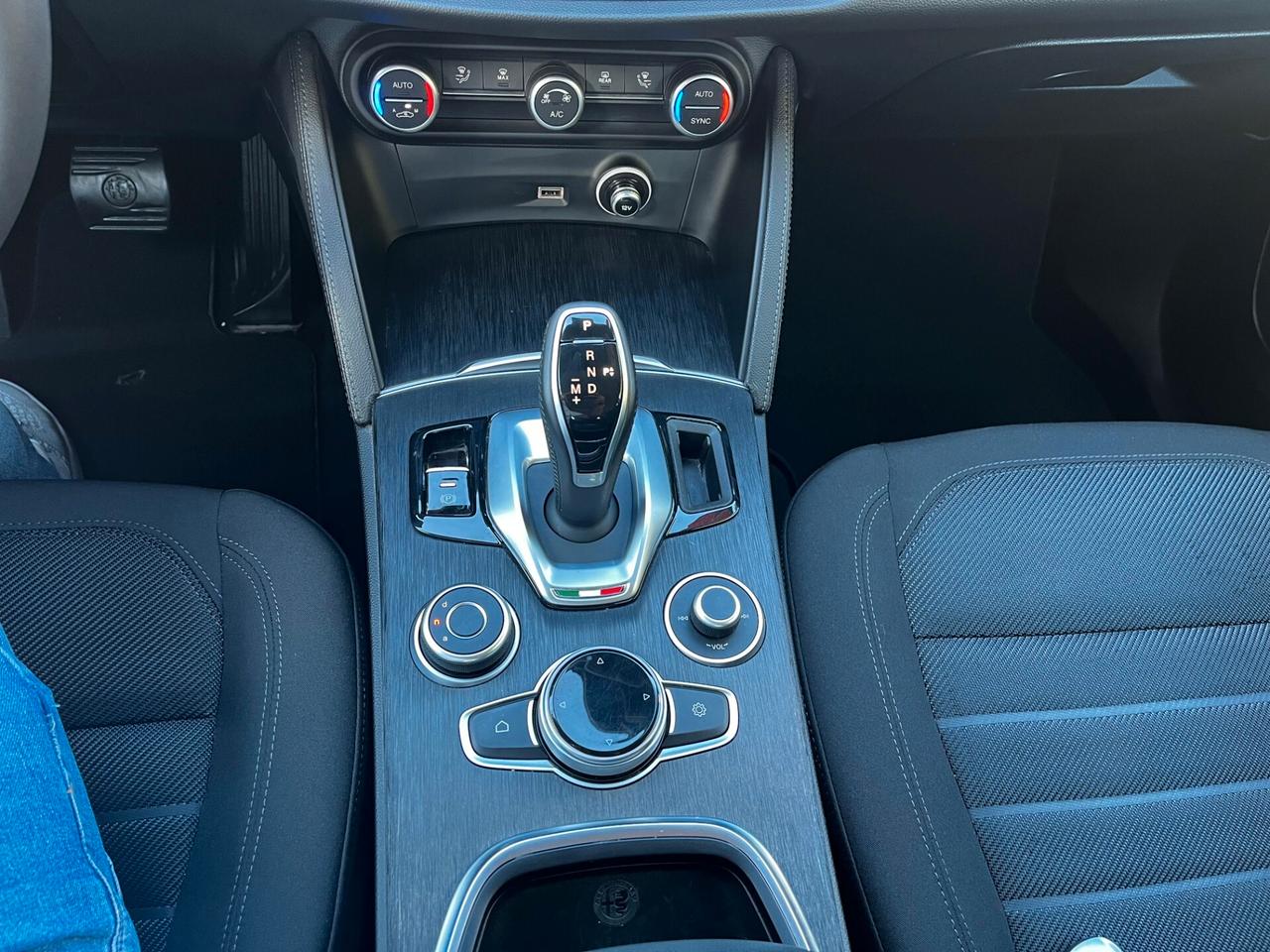 Alfa Romeo Stelvio 2.2 Turbodiesel 160 CV AT8 RWD Super Business