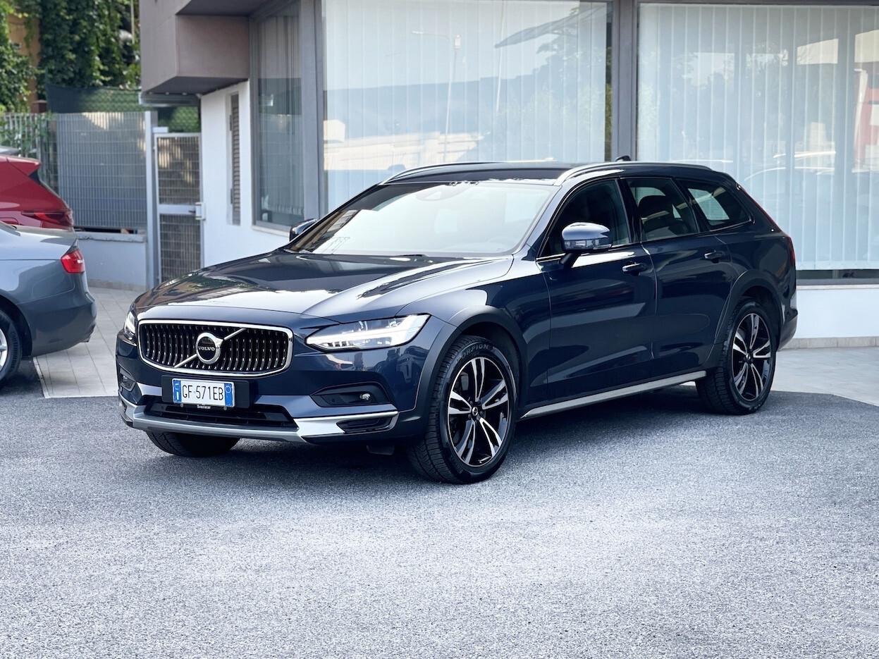 Volvo V90 Cross Country 2.0 Hybrid 250CV E6 AWD Automatica - 2021