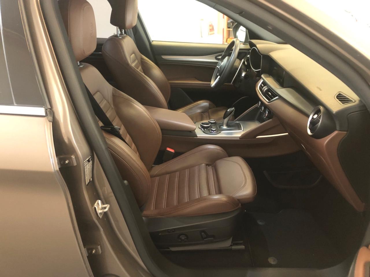 Alfa Romeo Stelvio 2.2 Turbodiesel 210 CV AT8 Q4 Executive