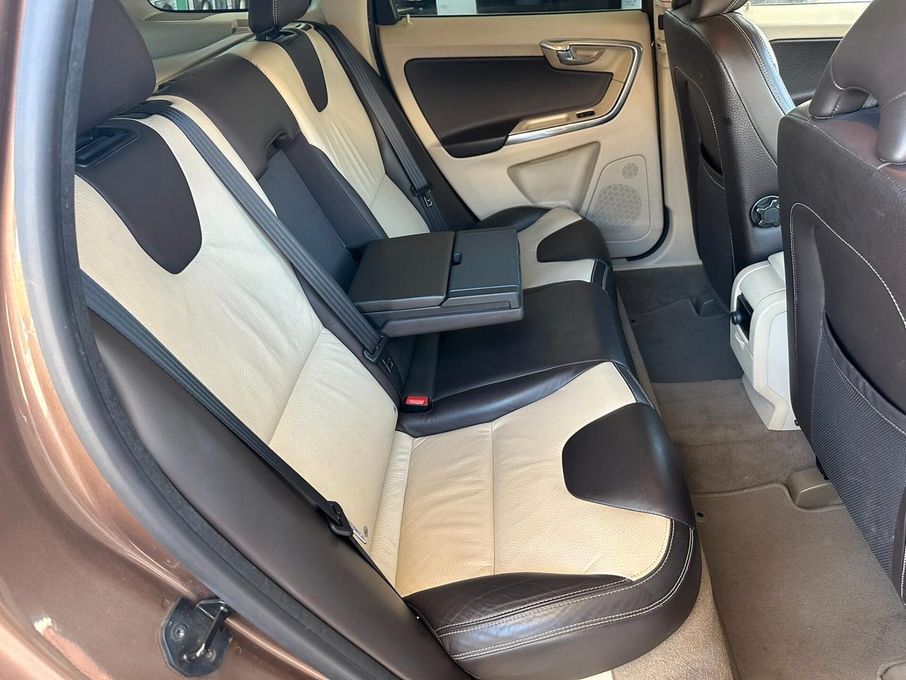 Volvo XC 60 XC60 D3 Geartronic Momentum