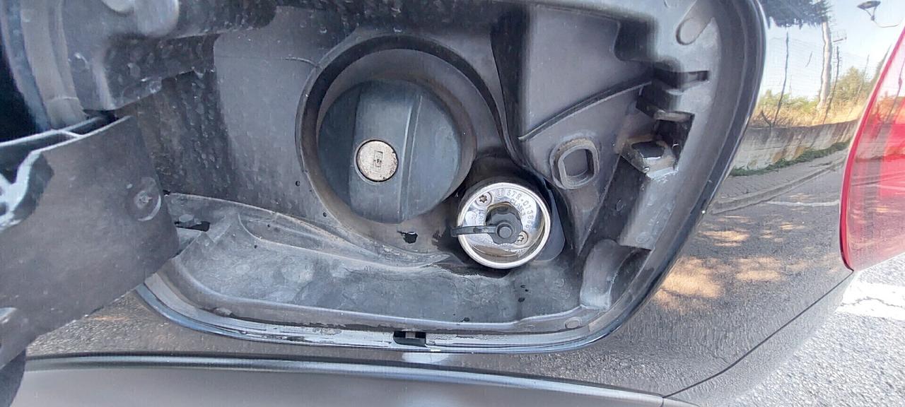 C3 MOD.SHINE 1,2 BENZINA/GPL DI SERIE CASA MADRE NAVIGATORE TELEFONO SENSORI STRAFULL OPTIONAL