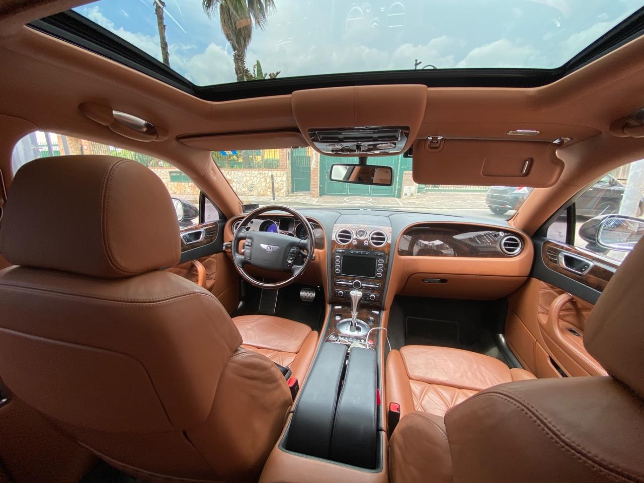 Bentley Flying Spur *W12* Chauffeur Paket