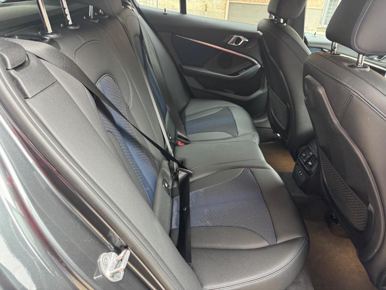 Bmw 116 116d 5p. Msport