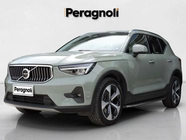 VOLVO XC40 B4 BENZINA AWD ULTIMATE DARK AUTOMATICA