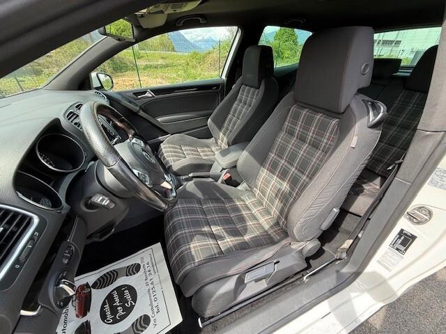 Volkswagen Golf GTI Golf 2.0 TSI 3p. GTI