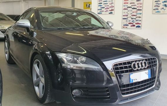 AUDI TT Coupé 2.0 TFSI S-Line fuori e dentro