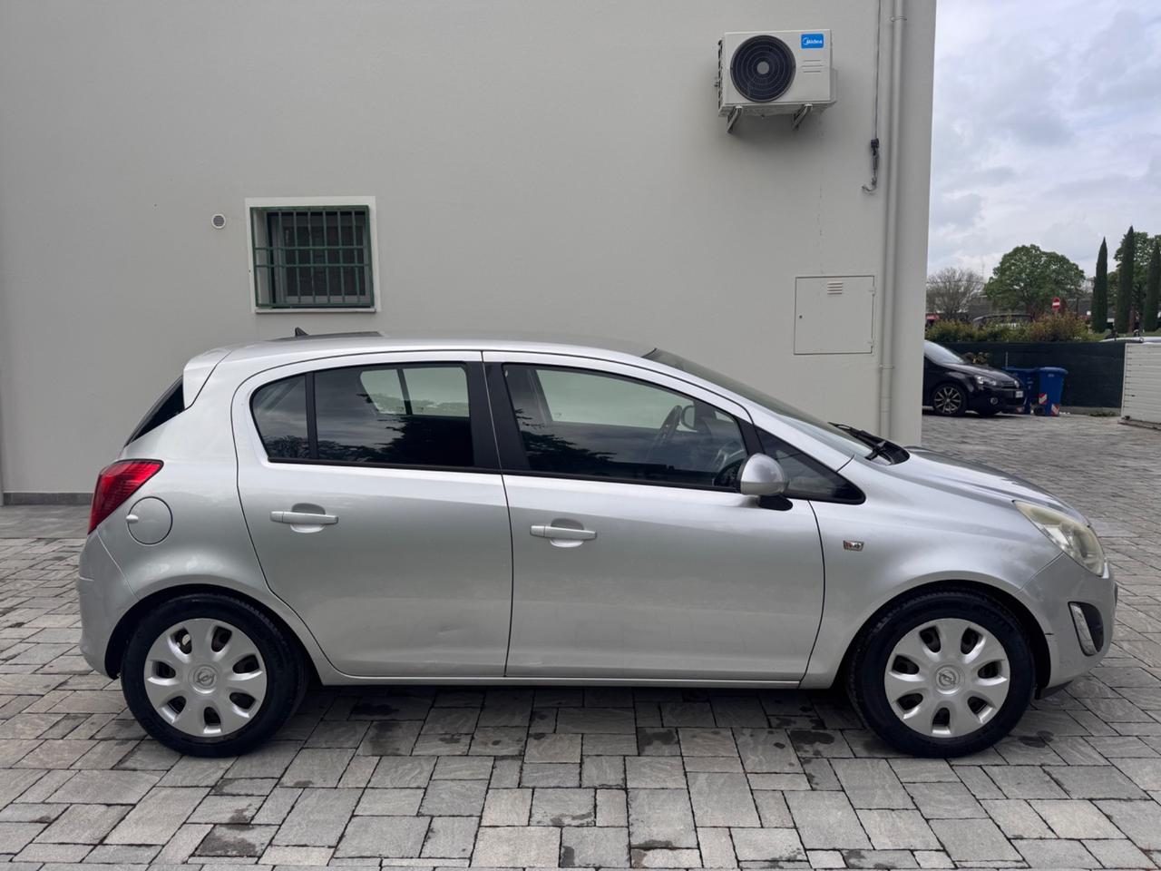 Opel Corsa 1.2 85CV 5 porte GPL Elective OK NEOPATENTATI