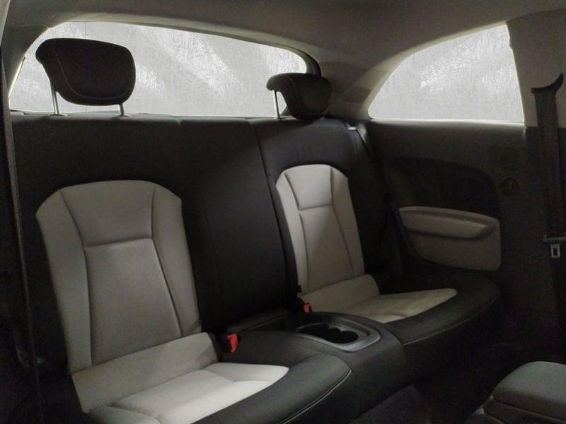Audi A1 1.6 tdi Attraction 105cv