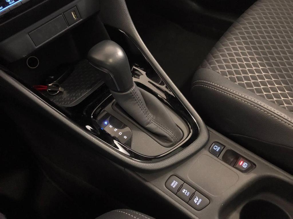 Toyota Yaris 1.5 VVT-iE Hybrid Lounge E-CVT