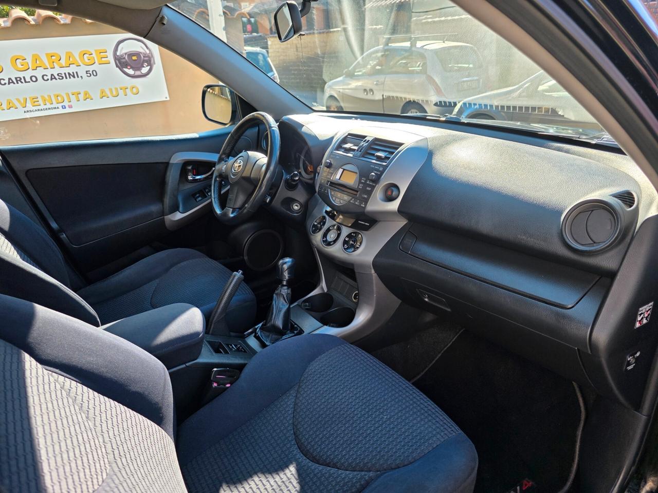 Toyota RAV 4 RAV4 2.2 D-4D 177 CV Luxury