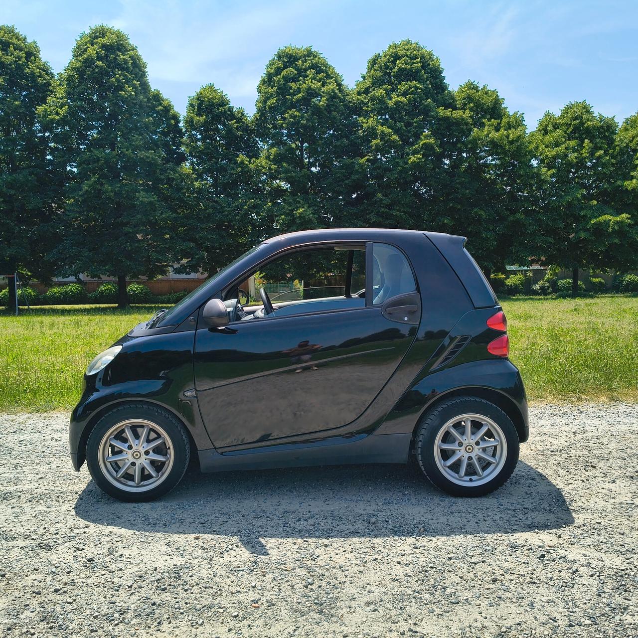Smart ForTwo 1000 45 kW MHD coupé pure in pronta consegna