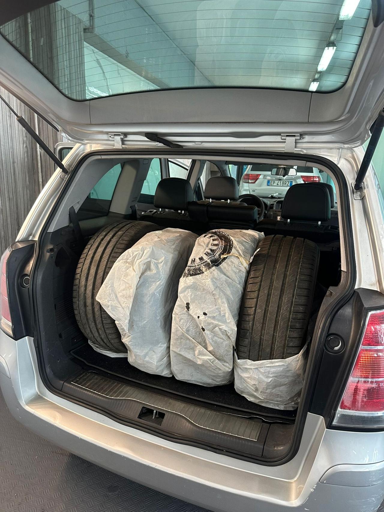 Opel Zafira 1.8 16V VVT Cosmo