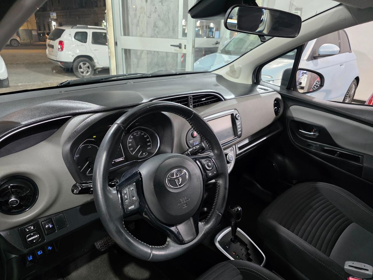 Toyota Yaris 1.5 Hybrid 73cv 1 PROPRIETARIO 2017