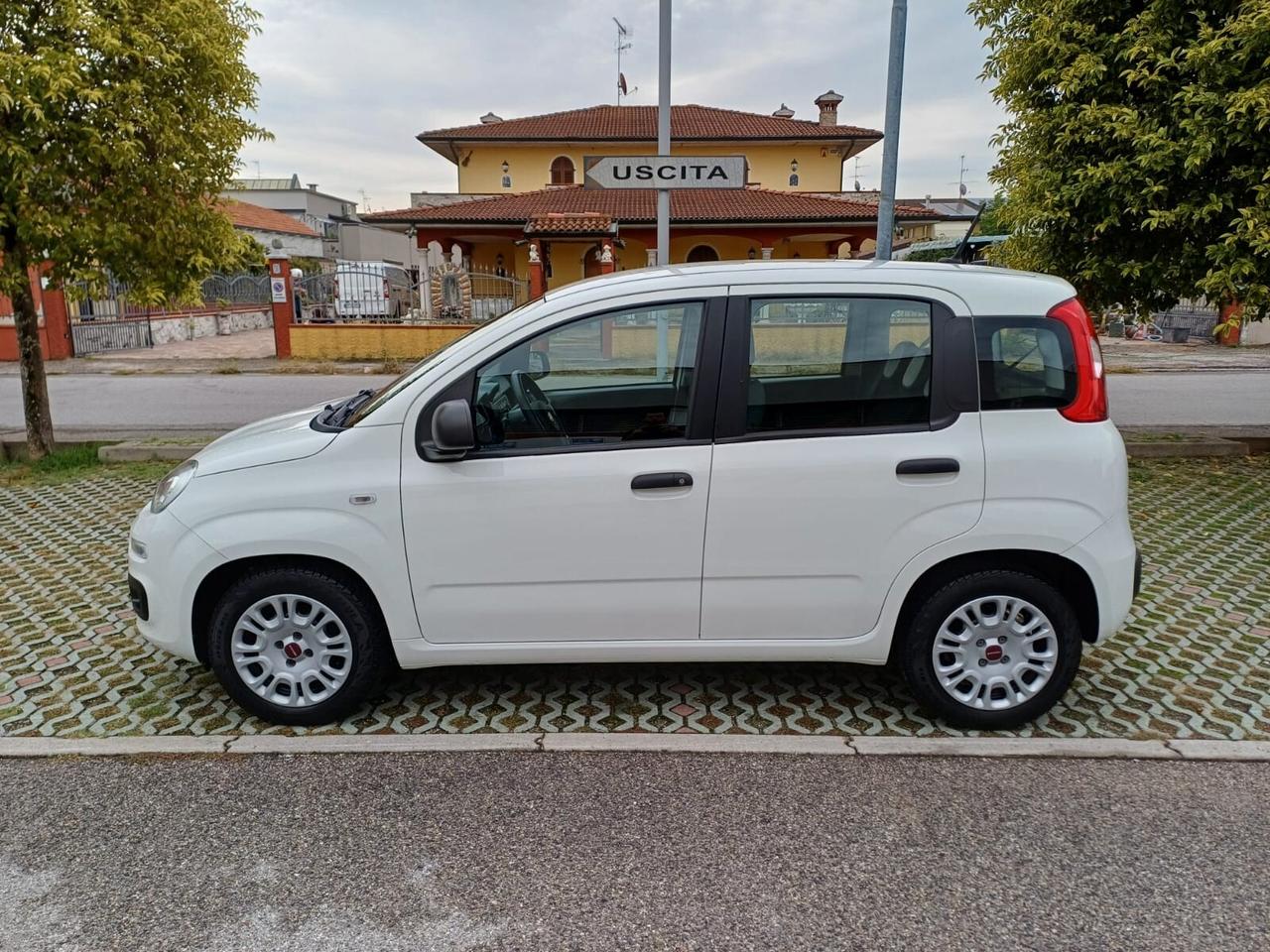 Fiat Panda 1.0 FireFly 69 cv S&S Hybrid 5 posti Easy